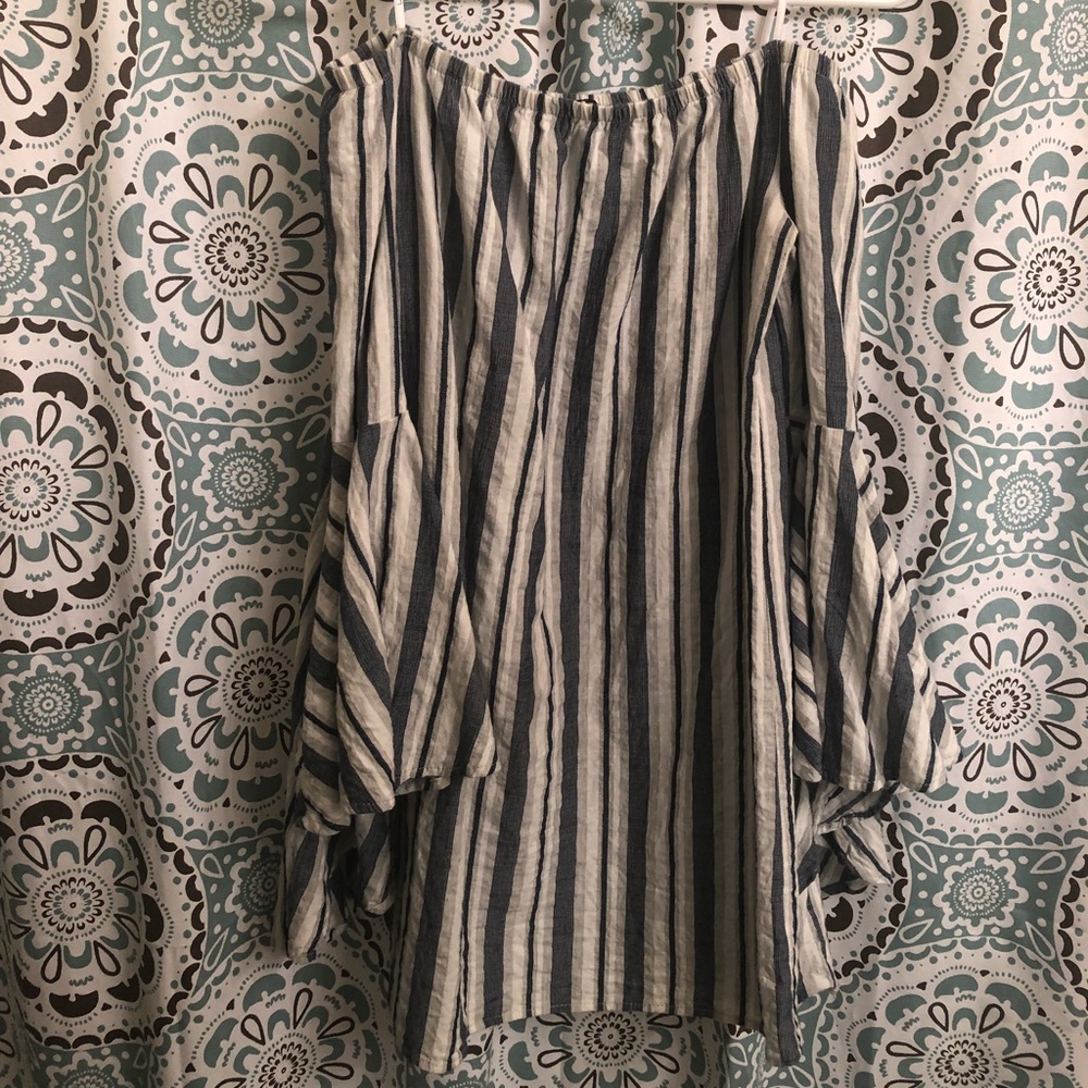 Spring off the shoulder dress size small